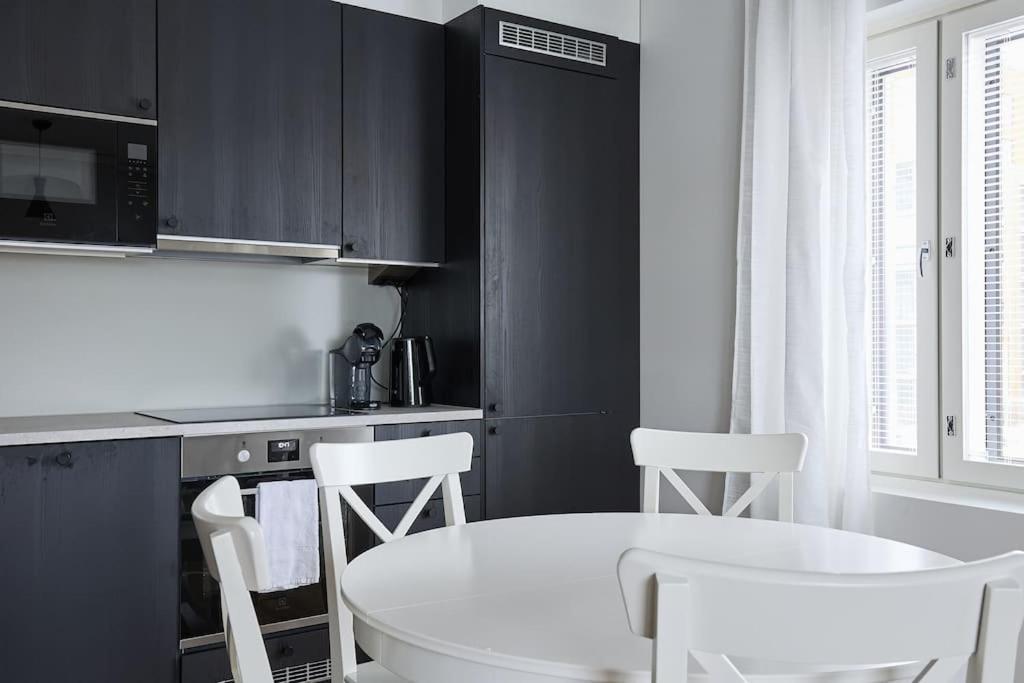 Saunallinen Uudiskohde Logomon Vieressae, Ilmainen Autohallipaikka + Wi-fi Apartamento *