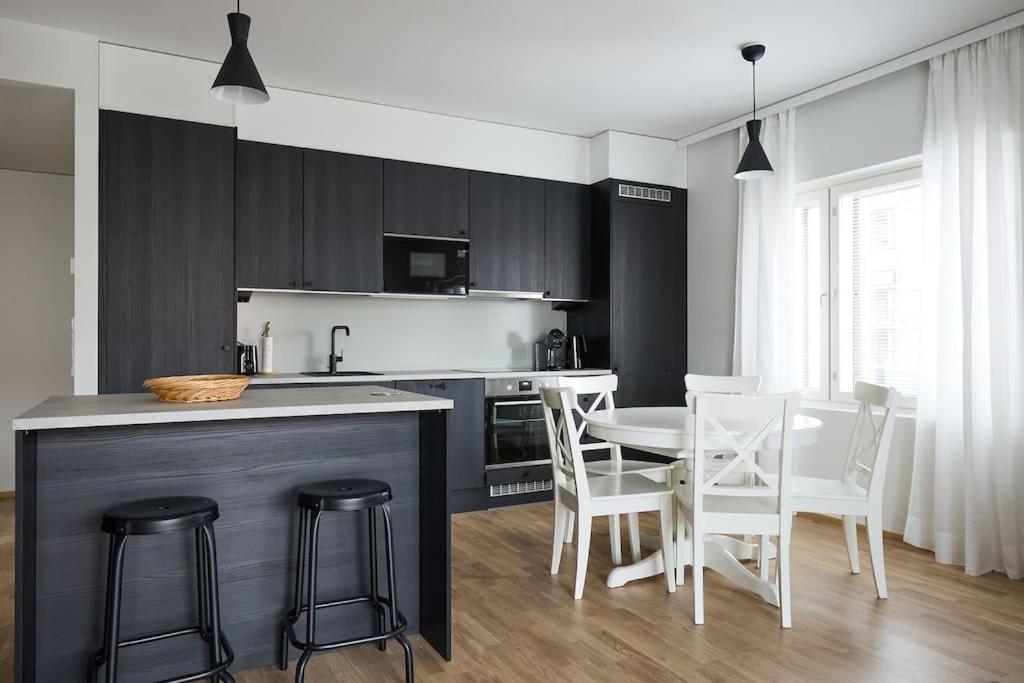 Saunallinen Uudiskohde Logomon Vieressae, Ilmainen Autohallipaikka + Wi-fi Apartamento Turku