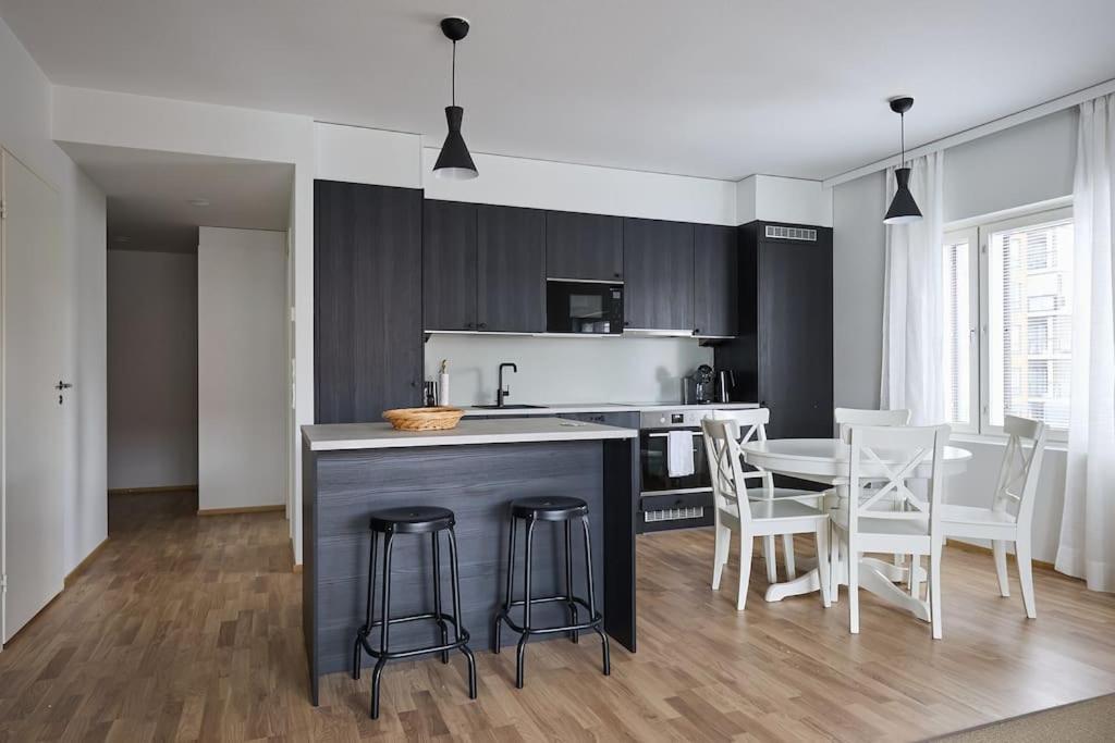 Apartamento Saunallinen Uudiskohde Logomon Vieressae, Ilmainen Autohallipaikka + Wi-fi *